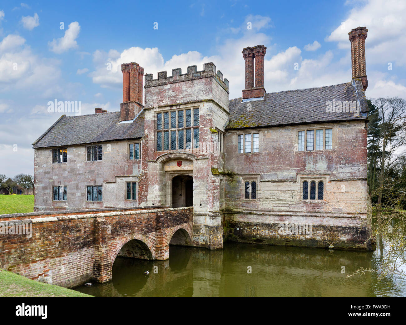Baddesley Clinton, un manoir entouré de douves près de Warwick, Warwickshire, England, UK Banque D'Images