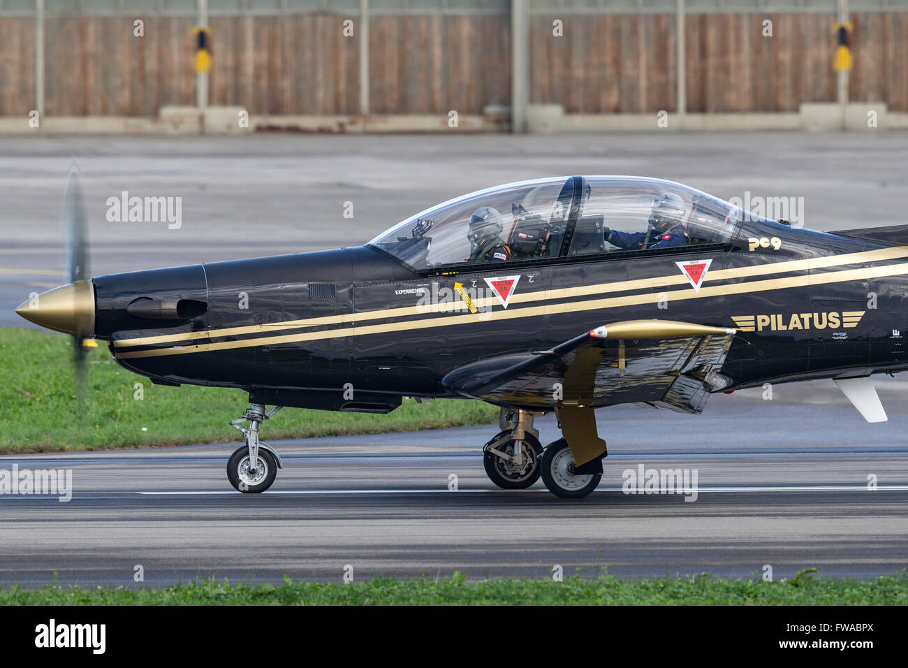 Pilatus PC-9M formation militaire l'avion HB-HPJ Banque D'Images