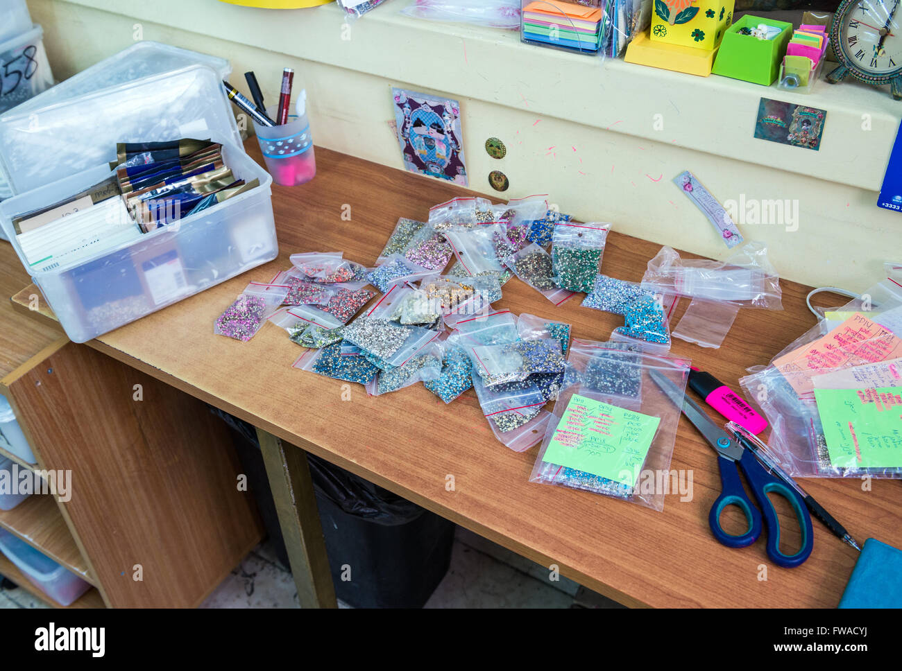 Bijoux en usine du monde de Michal Negrin centre à Bat Yam, Israël ville  Photo Stock - Alamy