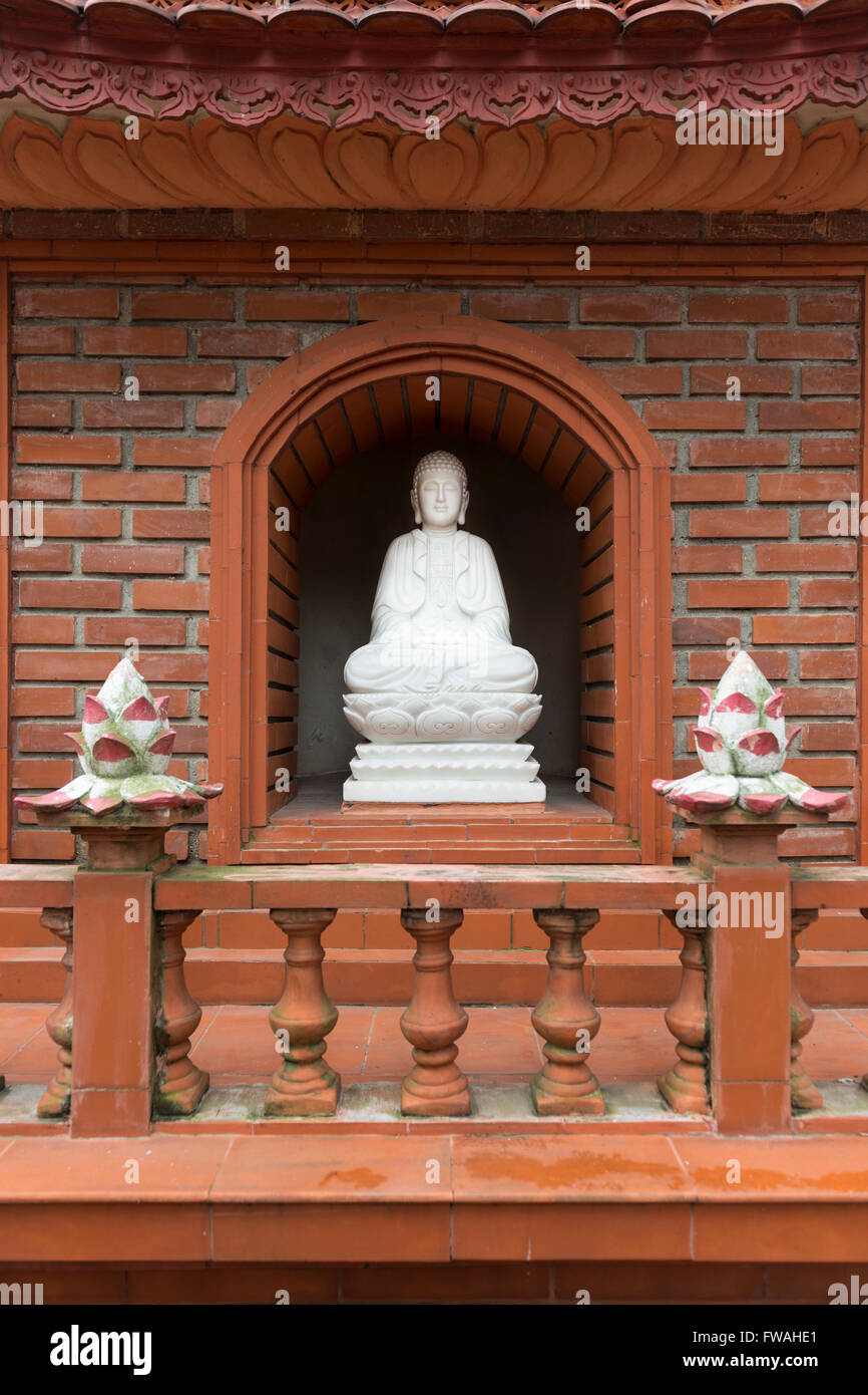 Image de Bouddha à la Pagode Tran Quoc, Lac de l'Ouest, Hanoi, Vietnam Banque D'Images