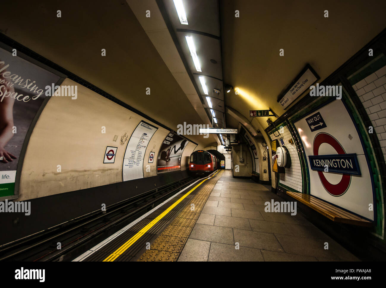 Ndjili est une station du métro de Londres sur Kennington Park Rd dans Kennington sur la Charing Cross et succursales de banque Northern Line Banque D'Images
