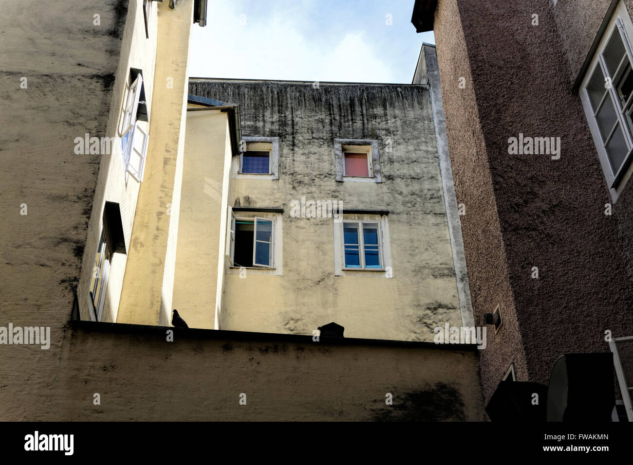 Des murs avec fenêtres, Salzbourg, Autriche, Europe Banque D'Images