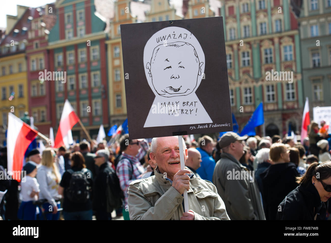 Wroclaw, Pologne. 06Th avr, 2016. Des milliers d'appuyer le Comité pour la défense de la démocratie (KOD) se sont réunis à Wroclaw, l'ouest de la Pologne le 3 avril 2016 pour protester contre le gouvernement polonais. Credit : Marcin Rozpedowski/Alamy Live News Banque D'Images
