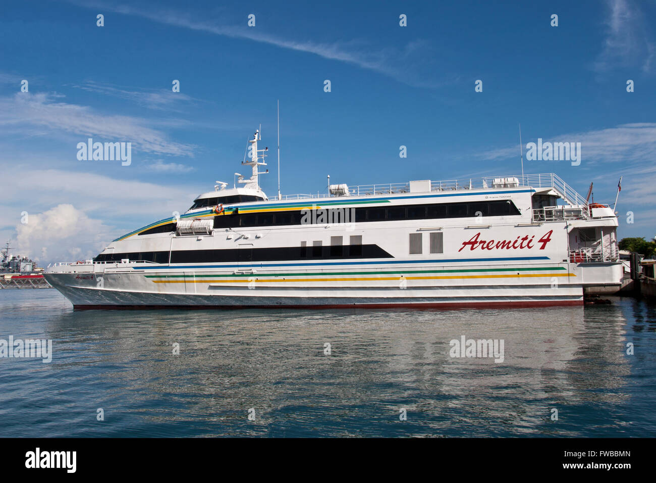 Le Norvégien construit et passager car-ferry Aremiti 4 dans le port de Papeete, Tahiti, Polynésie française. Banque D'Images