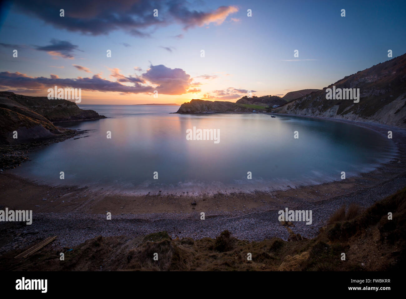 Une vue de l'anse de Lulworth, dans le Dorset. Banque D'Images