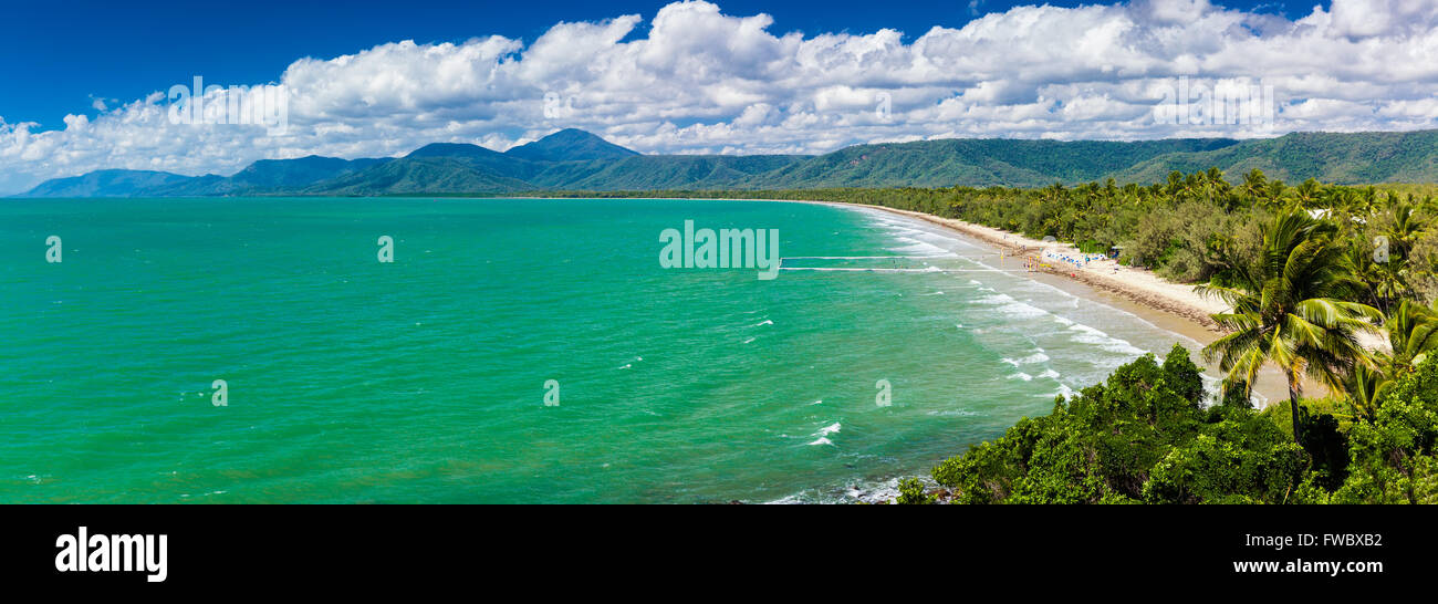 Port Douglas Four Mile Beach et Ocean sur sunny day, Queensland, Australie Banque D'Images