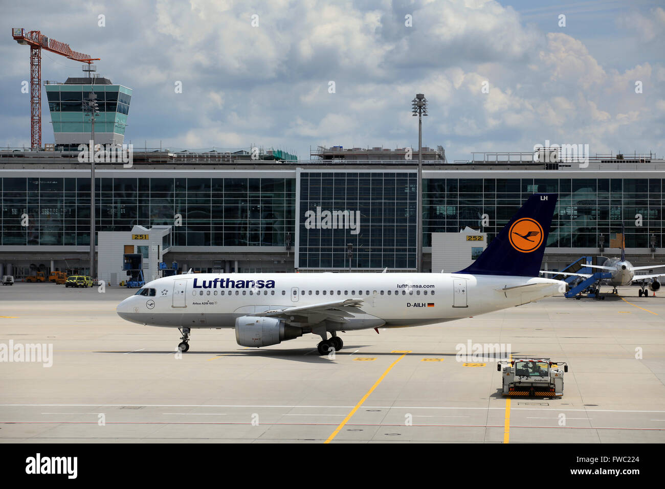 Lufthansa, Airbus 319-100 dans l'aéroport de Munich. Centre régional européen. Banque D'Images