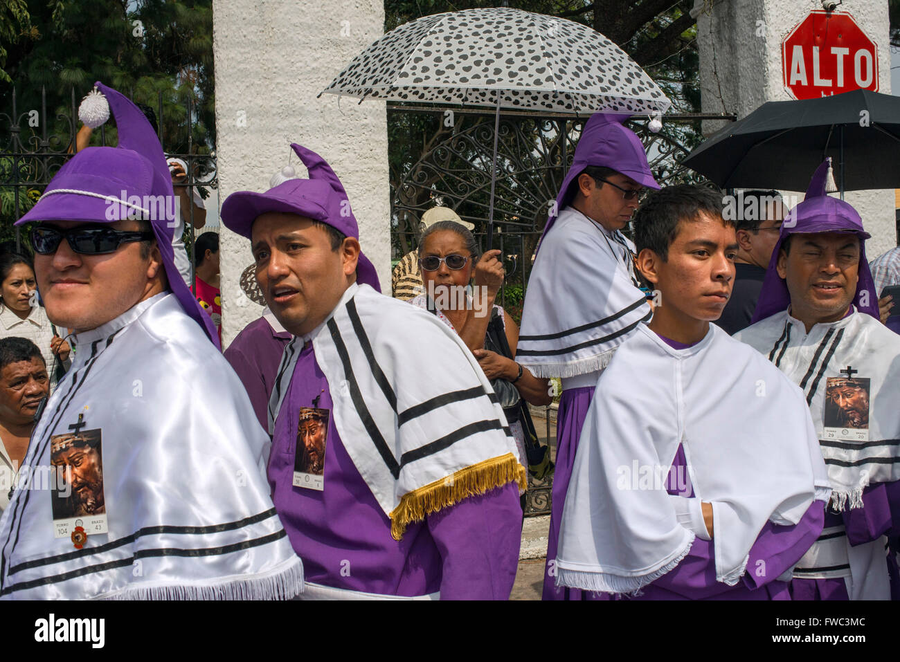 Les processions de la Semaine Sainte dans la ville de Guatemala. Jeudi Saint. La Semaine Sainte au Guatemala est célébrée avec des expressions de foi , rue Banque D'Images