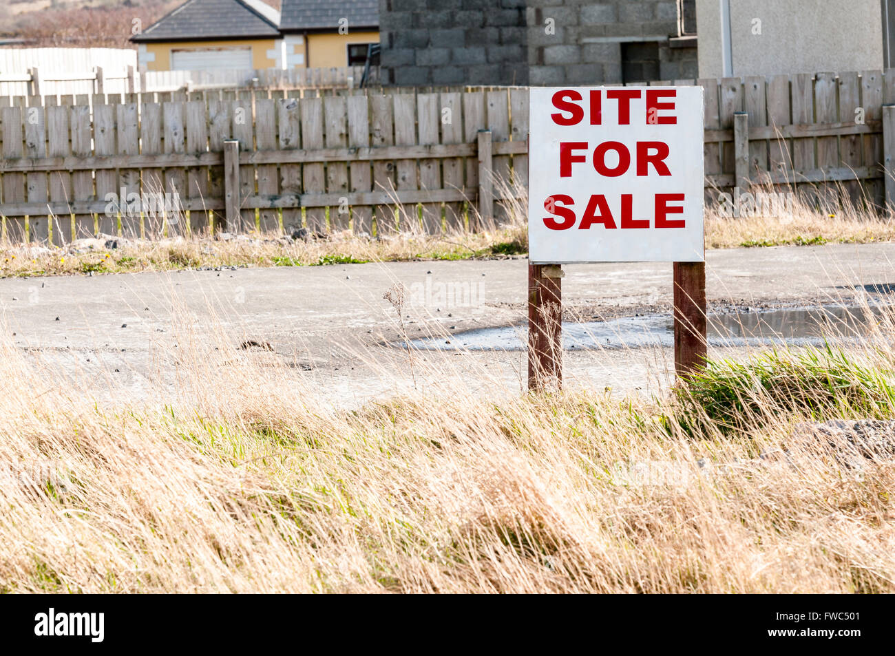 Signer pour un site de construction pour la vente. Banque D'Images