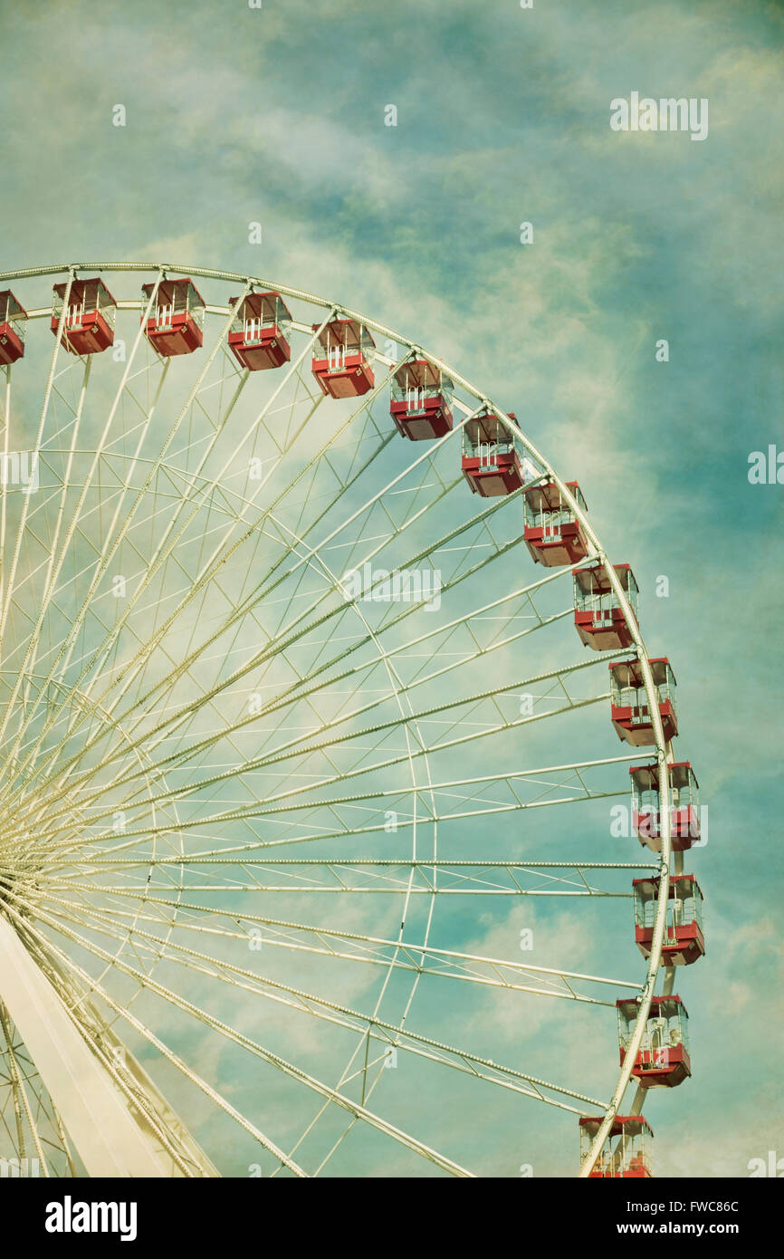 Grande roue Vue de dessous Banque D'Images