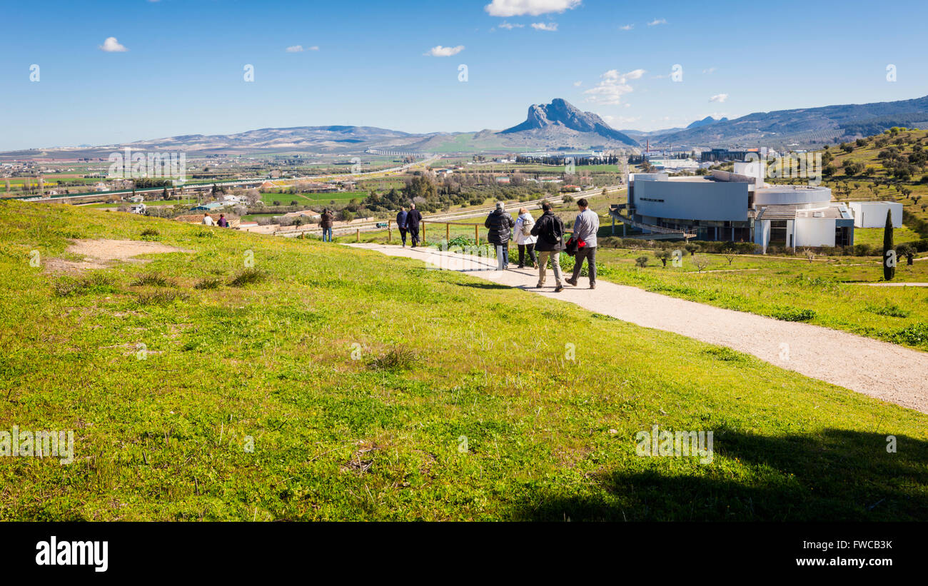 Antequera, la province de Malaga, Andalousie, Espagne du sud. Centre de visiteurs à l'emplacement de l'Antequera dolmens. Banque D'Images