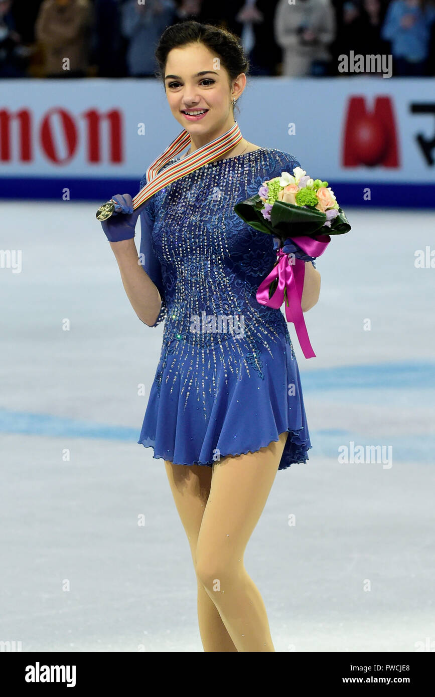 Samedi 2 Avril, 2016 : Champion du Monde 2016 de l'UIP Evgenia Medvedeva (RUS) pose avec sa médaille d'or au Championnat du monde l'Union Internationale de Patinage tenue au TD Garden, à Boston, Massachusetts. Eric Canha/CSM Banque D'Images
