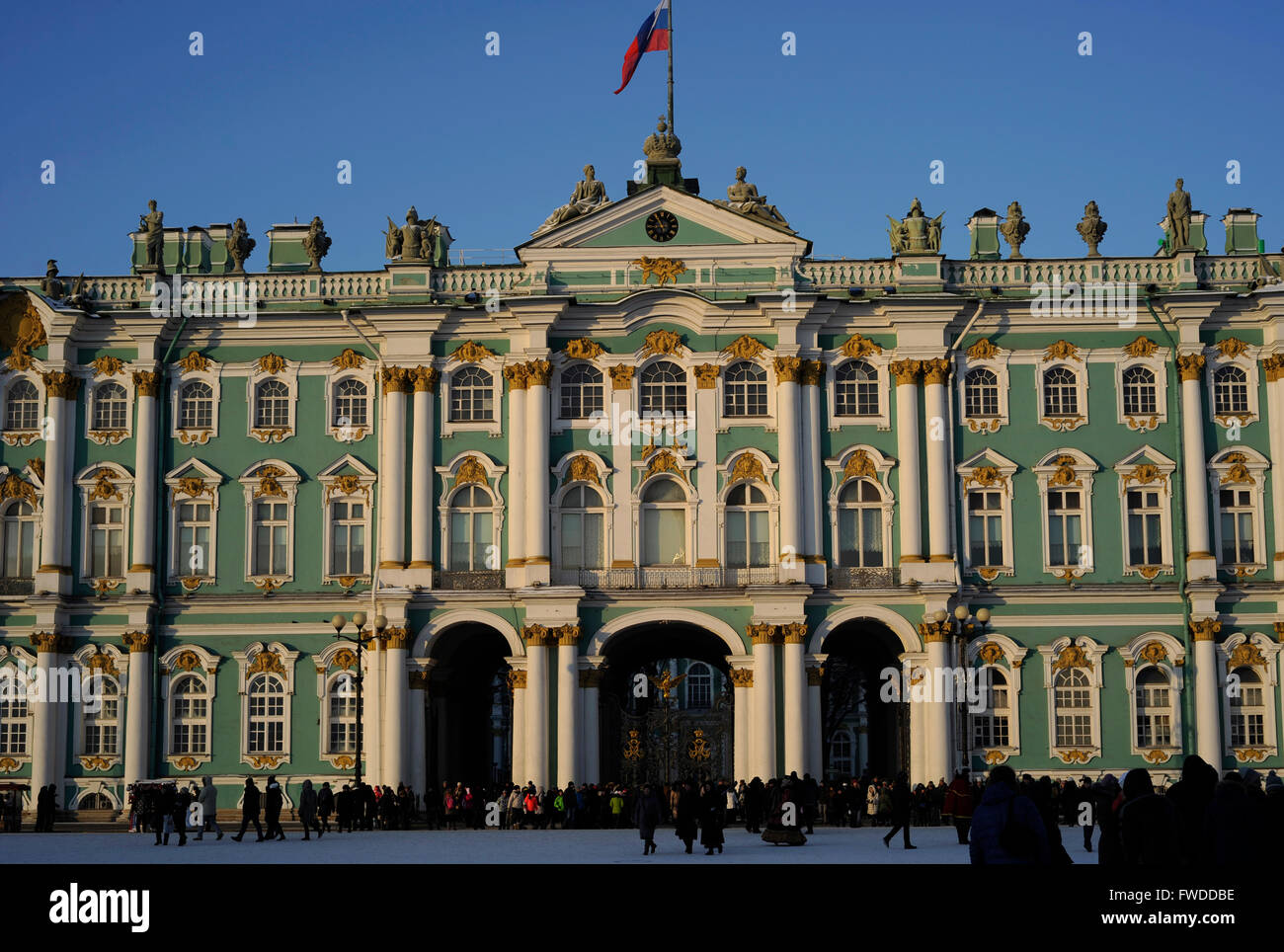 La Russie. Saint Petersburg. Le Musée de l'Ermitage. Palais d'hiver. 18e-19e siècles. Façade. Banque D'Images