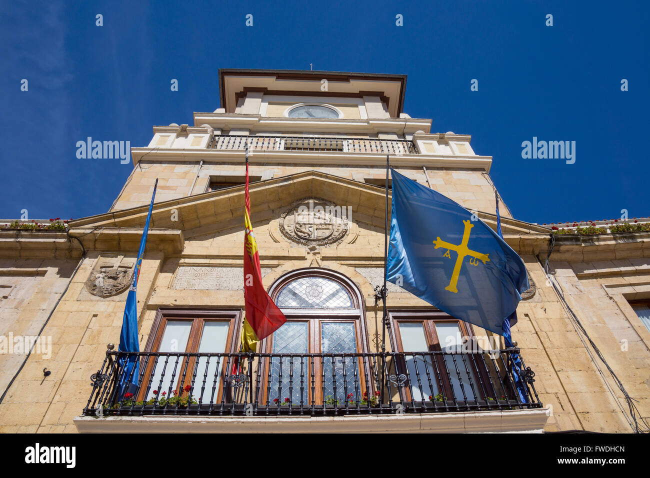 Lot De 2 Autocollants Drapeau Des Asturies - Espagne - 75 Mm - Vinyle Brillant StickersWorld