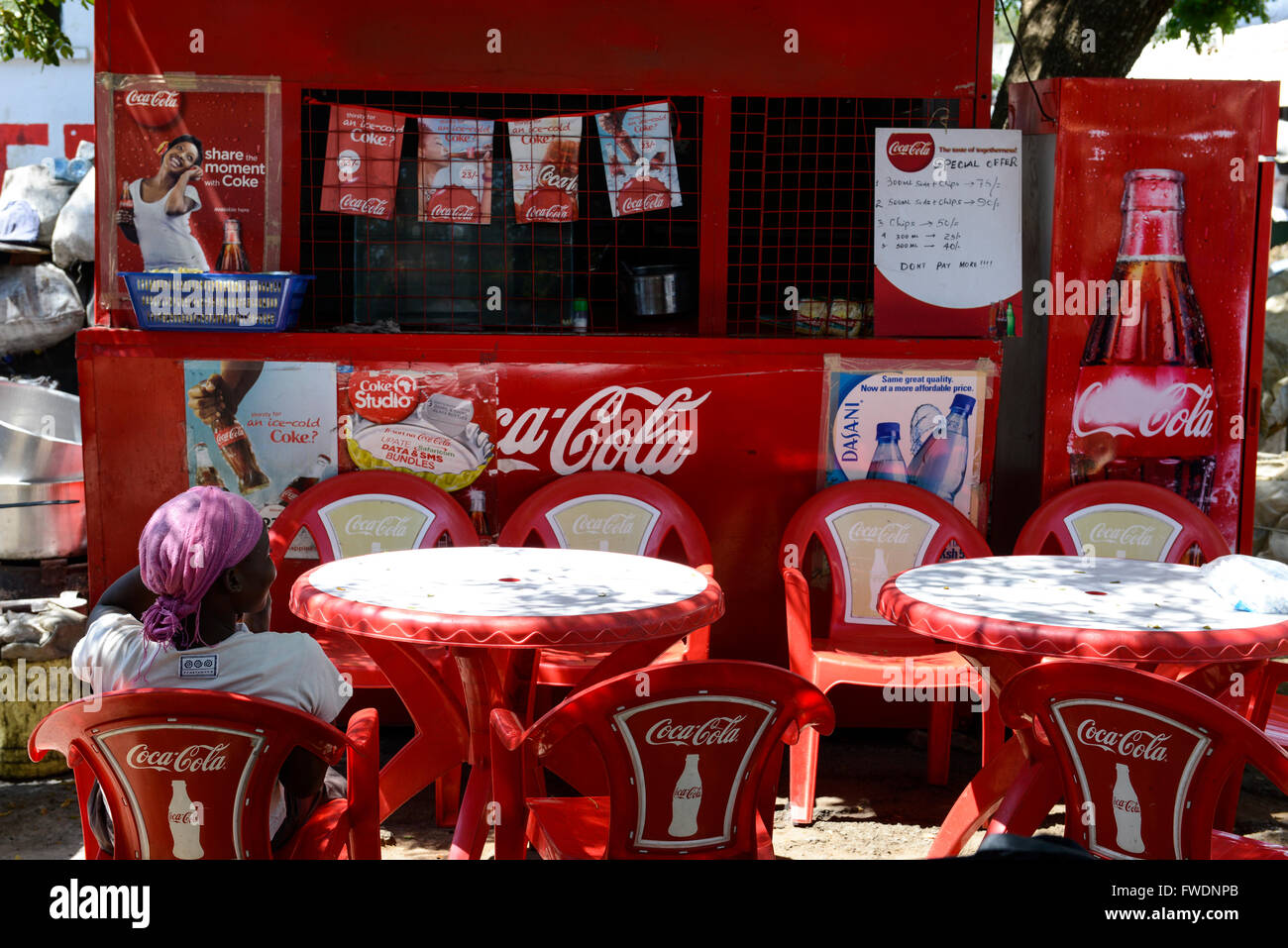 Kisumu, Kenya , restaurant rue publicité Coca Cola Photo Stock Alamy