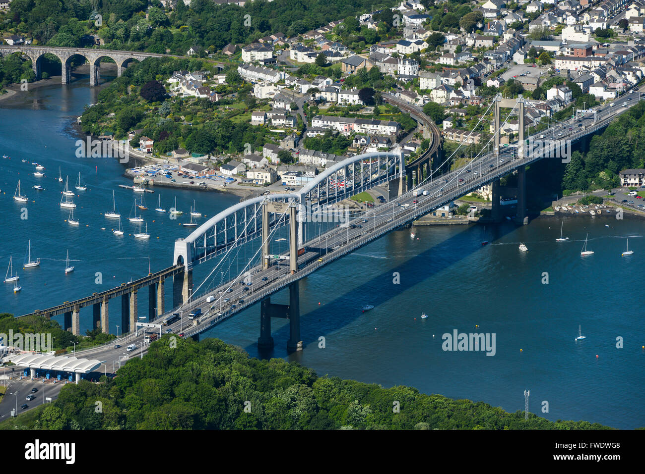 Une vue aérienne de la Tamar et Royal Albert ponts reliant Saltash et Plymouth, Cornwall Banque D'Images