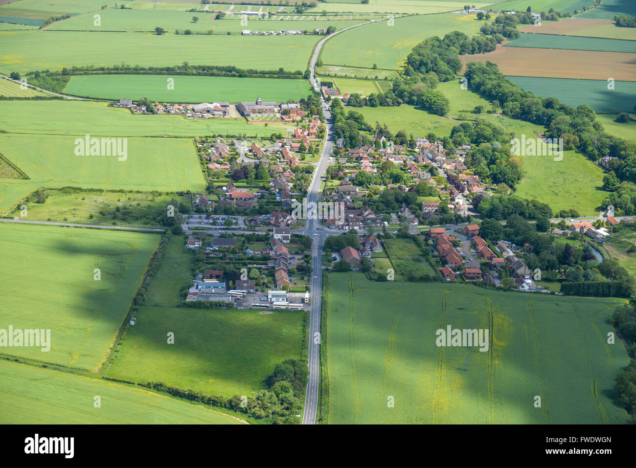 Une vue aérienne du centre village de Oldcotes Banque D'Images