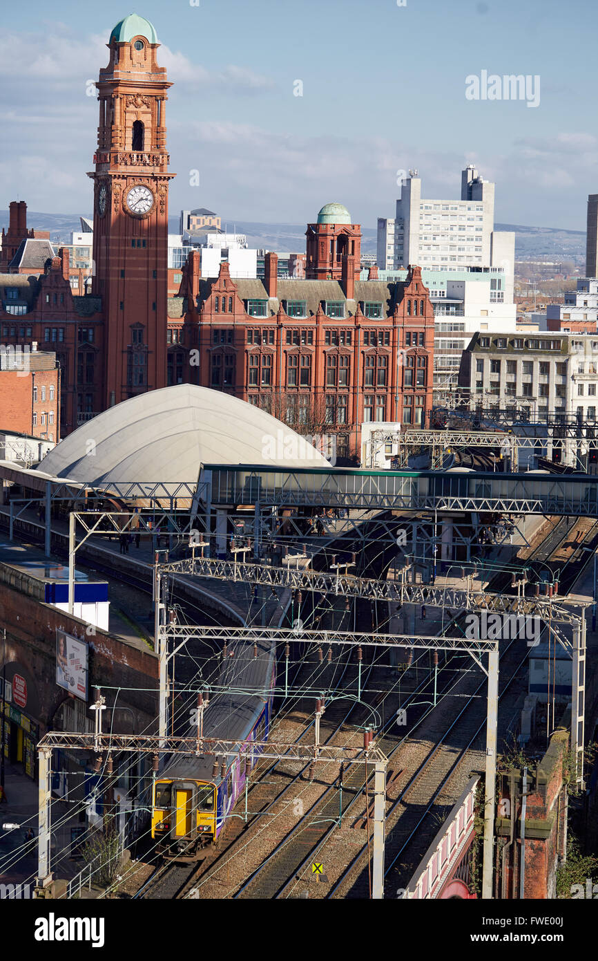 Skyline Manchester Oxford Road railway station Palace hotel Development Office de développement de l'espace développé pour laisser à moyen faible Banque D'Images