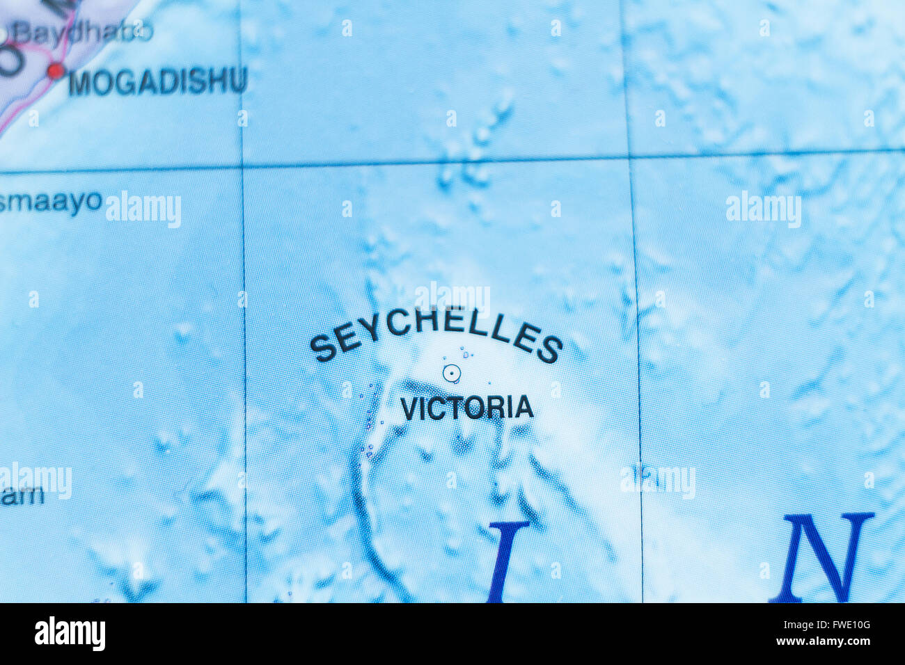 Photo d'une carte des Seychelles et de la capitale Victoria . Banque D'Images