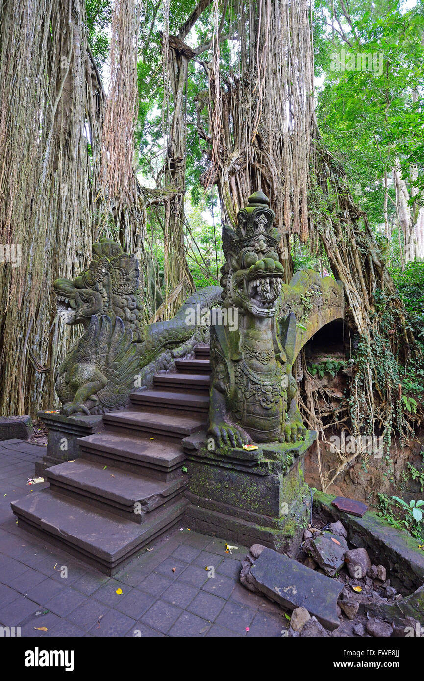 Du Temple de la sainte, sacrée, Monkey Forest Ubud, Bali, Indonésie Banque D'Images