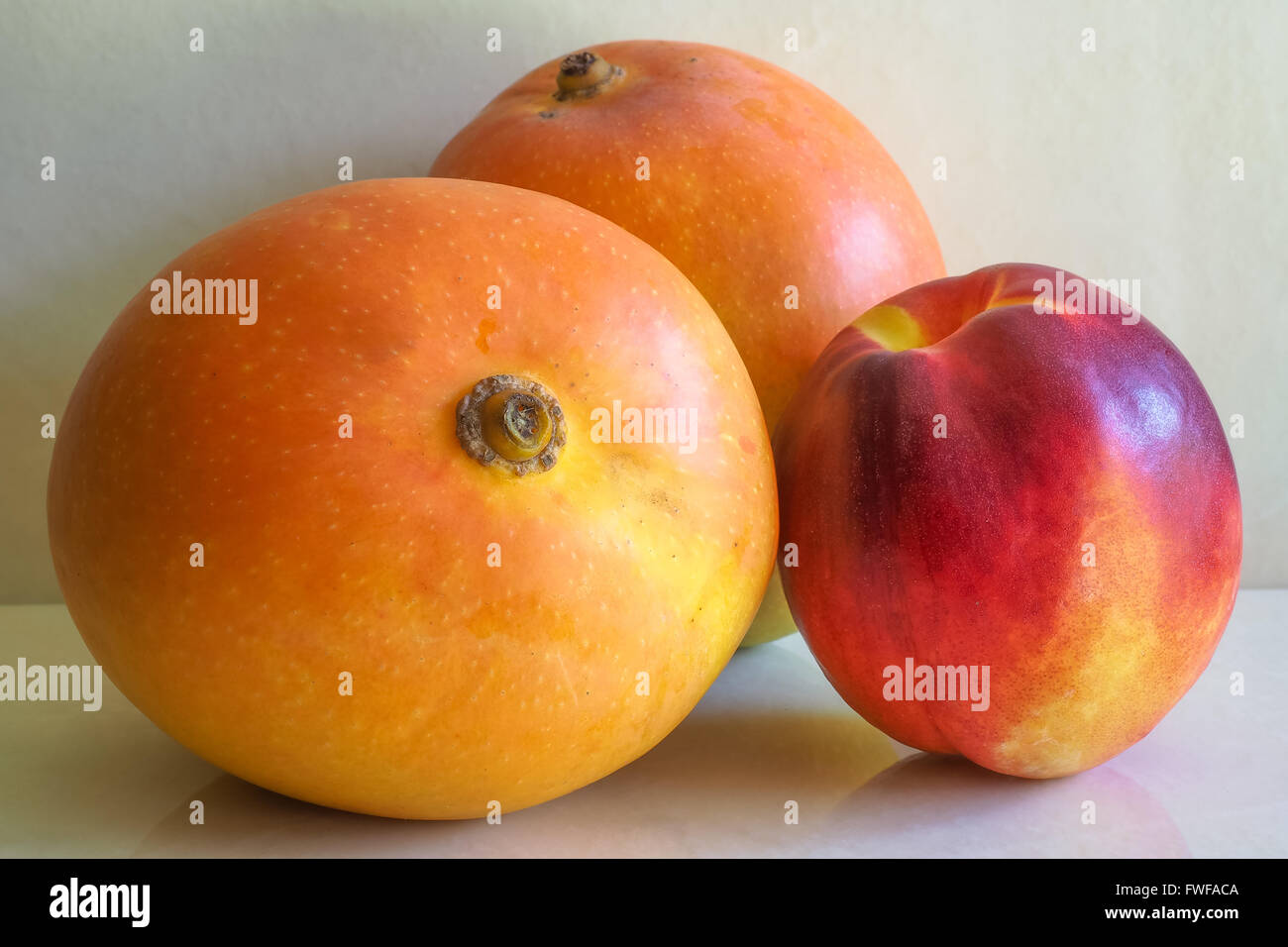 Les mangues et de nectarines Banque D'Images