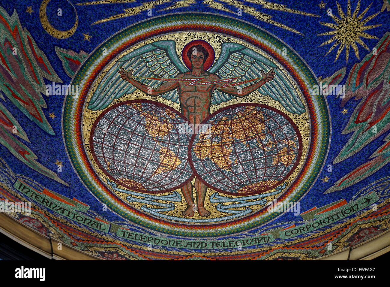 Dôme en mosaïque à l'entrée de l'International Telephone and Telegraph Corporation, New York, NY, USA Banque D'Images