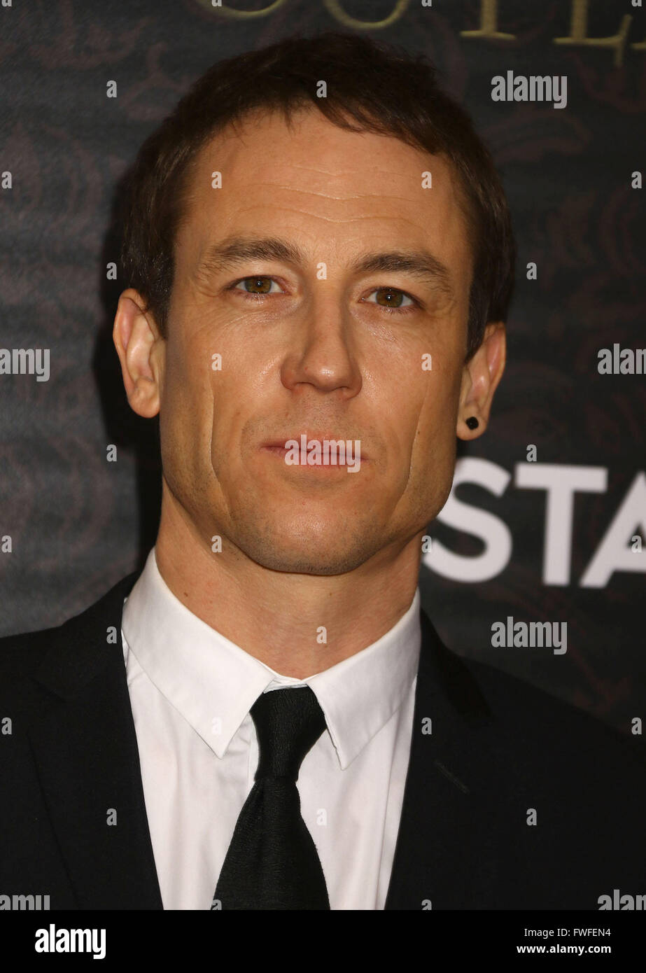 New York, USA. 4ème apr 2016. TOBIAS MENZIES acteur assiste à la première de New York 'Outlander' La Saison 2 s'est tenue au Musée d'Histoire Naturelle. Credit : Nancy/Kaszerman ZUMA Wire/Alamy Live News Banque D'Images