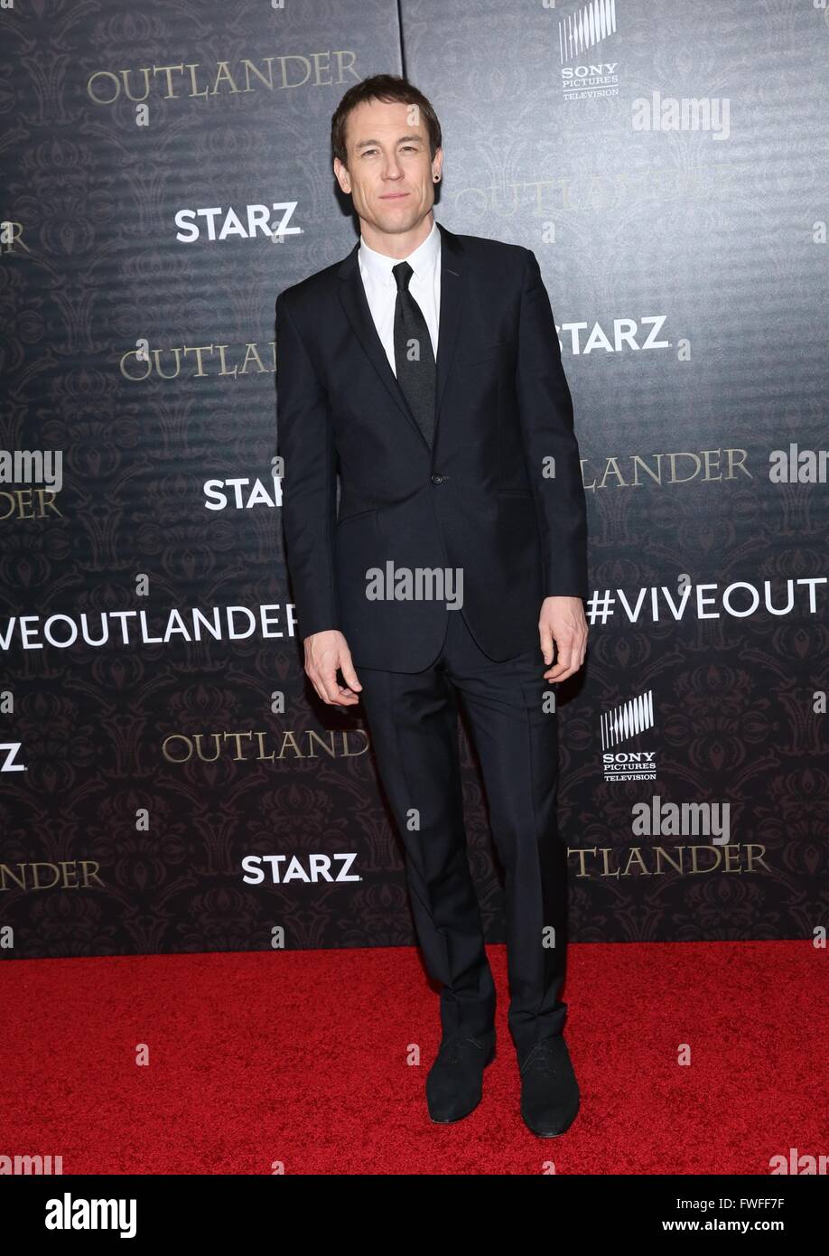 New York, NY, USA. 4ème apr 2016. Tobias Menzies aux arrivées d'OUTLANDER La Saison 2 Premiere, l'American Museum of Natural History, New York, NY Avril 4, 2016. Credit : Andres Otero/Everett Collection/Alamy Live News Banque D'Images