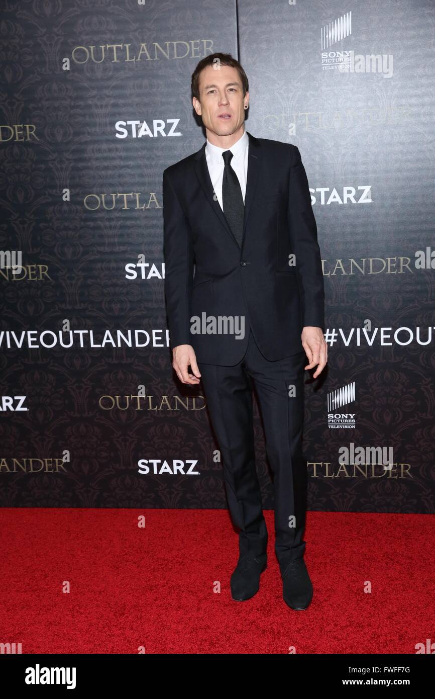 New York, NY, USA. 4ème apr 2016. Tobias Menzies aux arrivées d'OUTLANDER La Saison 2 Premiere, l'American Museum of Natural History, New York, NY Avril 4, 2016. Credit : Andres Otero/Everett Collection/Alamy Live News Banque D'Images