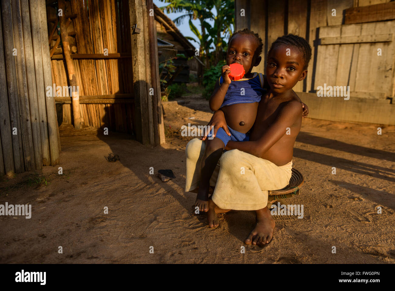 Les enfants bantous, Bayanga, République centrafricaine, Afrique Banque D'Images