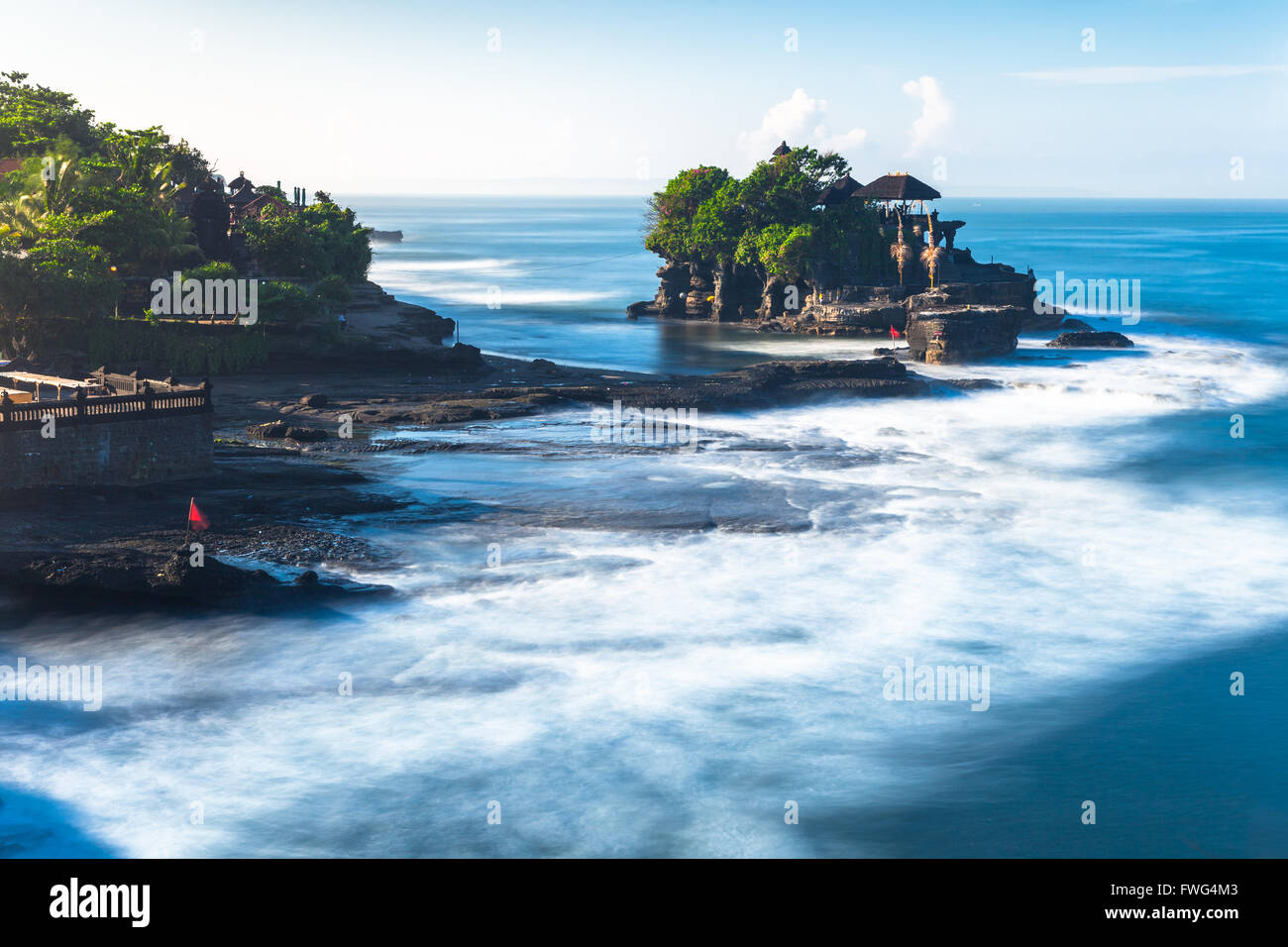 Pura Tanah lot le matin, célèbre temple de l'océan, à Bali, en Indonésie. Banque D'Images