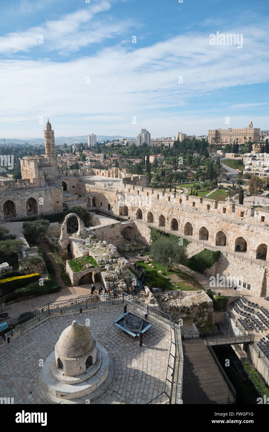 Tour de David, le musée de la cour d'honneur, vieille ville de Jérusalem, Israël, Moyen Orient Banque D'Images