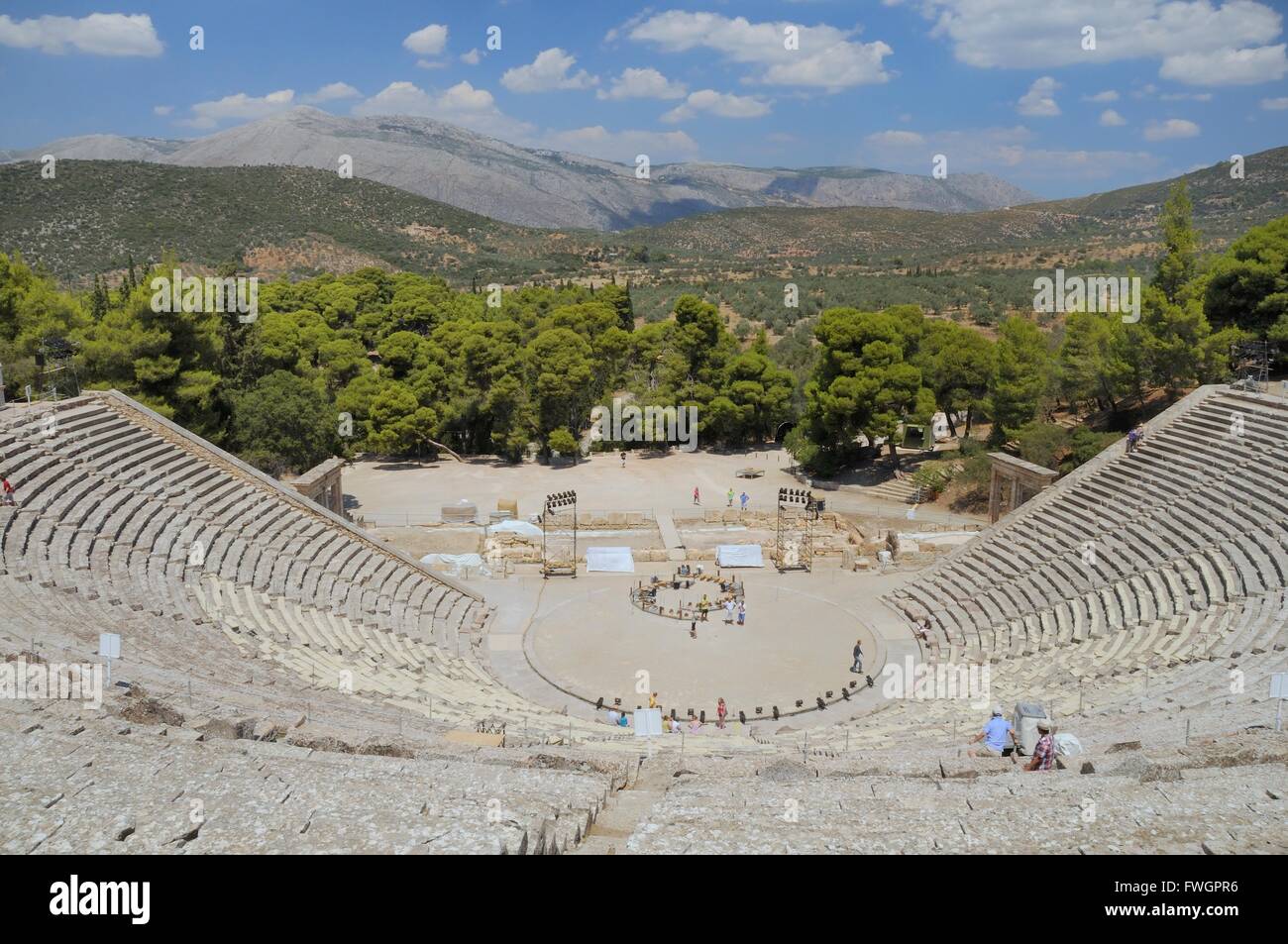 Théâtre Antique d'Epidaure Epidaure (), Argolide, Péloponnèse, Grèce, Europe Banque D'Images