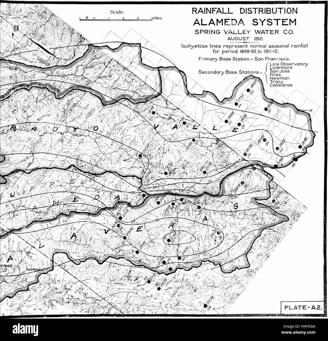 Le rapport de 1912 traite des besoins futurs en eau de San Francisco, en abordant la population croissante de la ville et en fournissant des recommandations pour assurer une source d'eau fiable. Banque D'Images