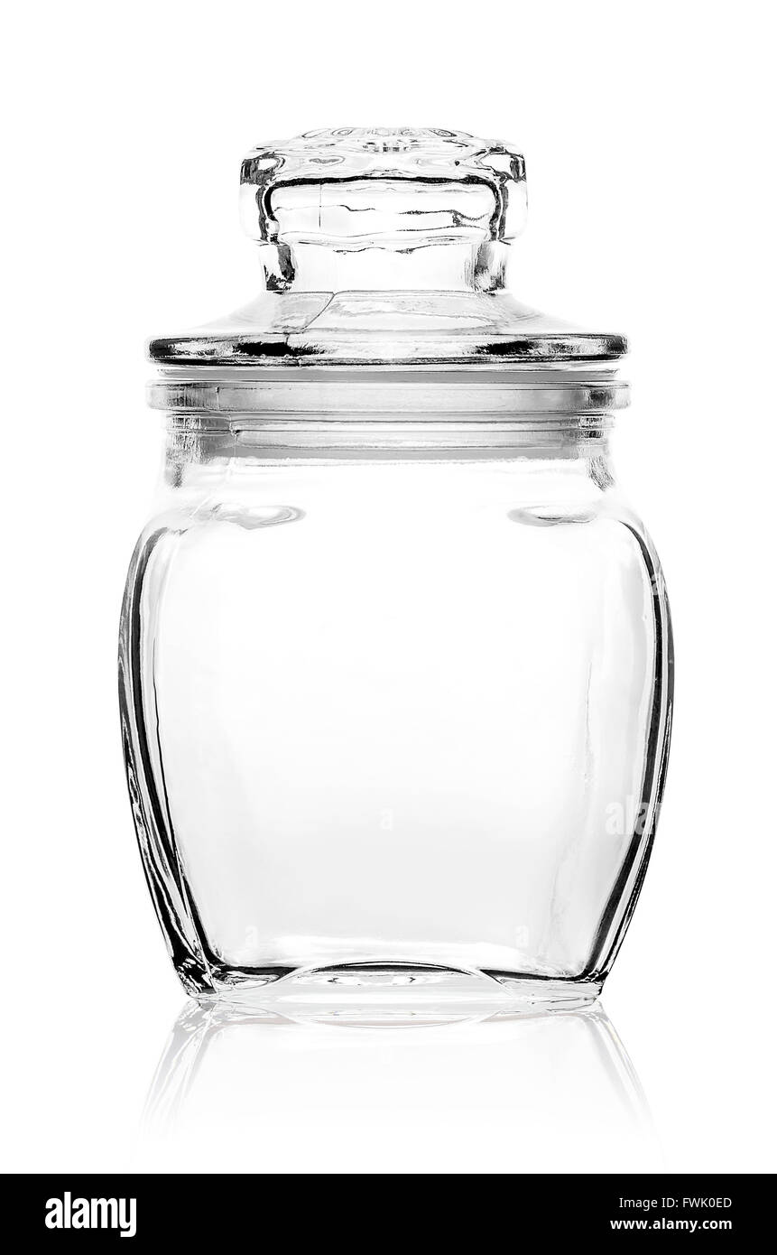 Pot en verre avec couvercle vide isolé sur fond blanc. Banque D'Images