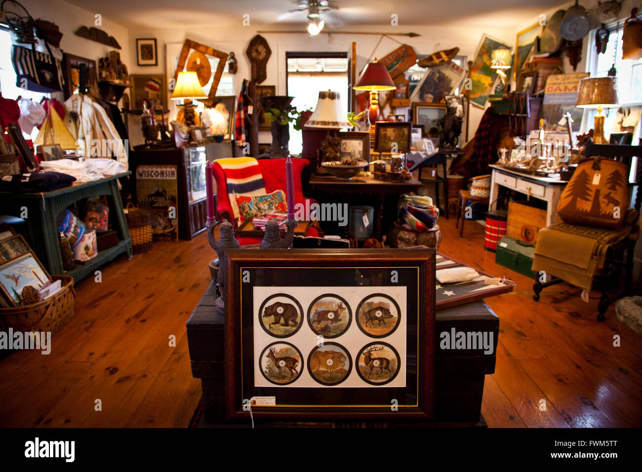 Country store dans le Northwoods dans la région de Land O'Lakes, Wisconsin Banque D'Images