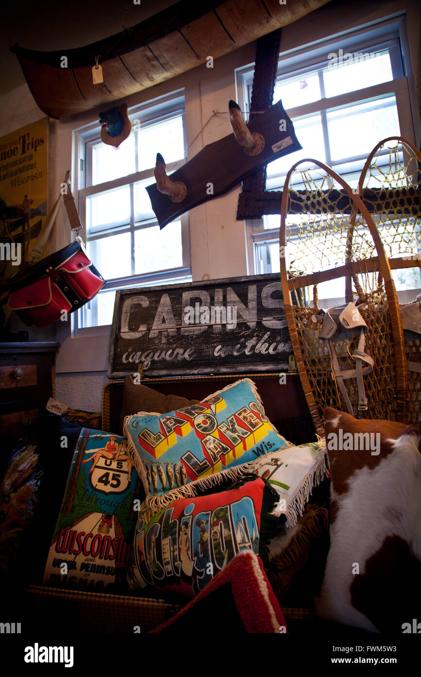 Country store dans le Northwoods dans la région de Land O'Lakes, Wisconsin Banque D'Images