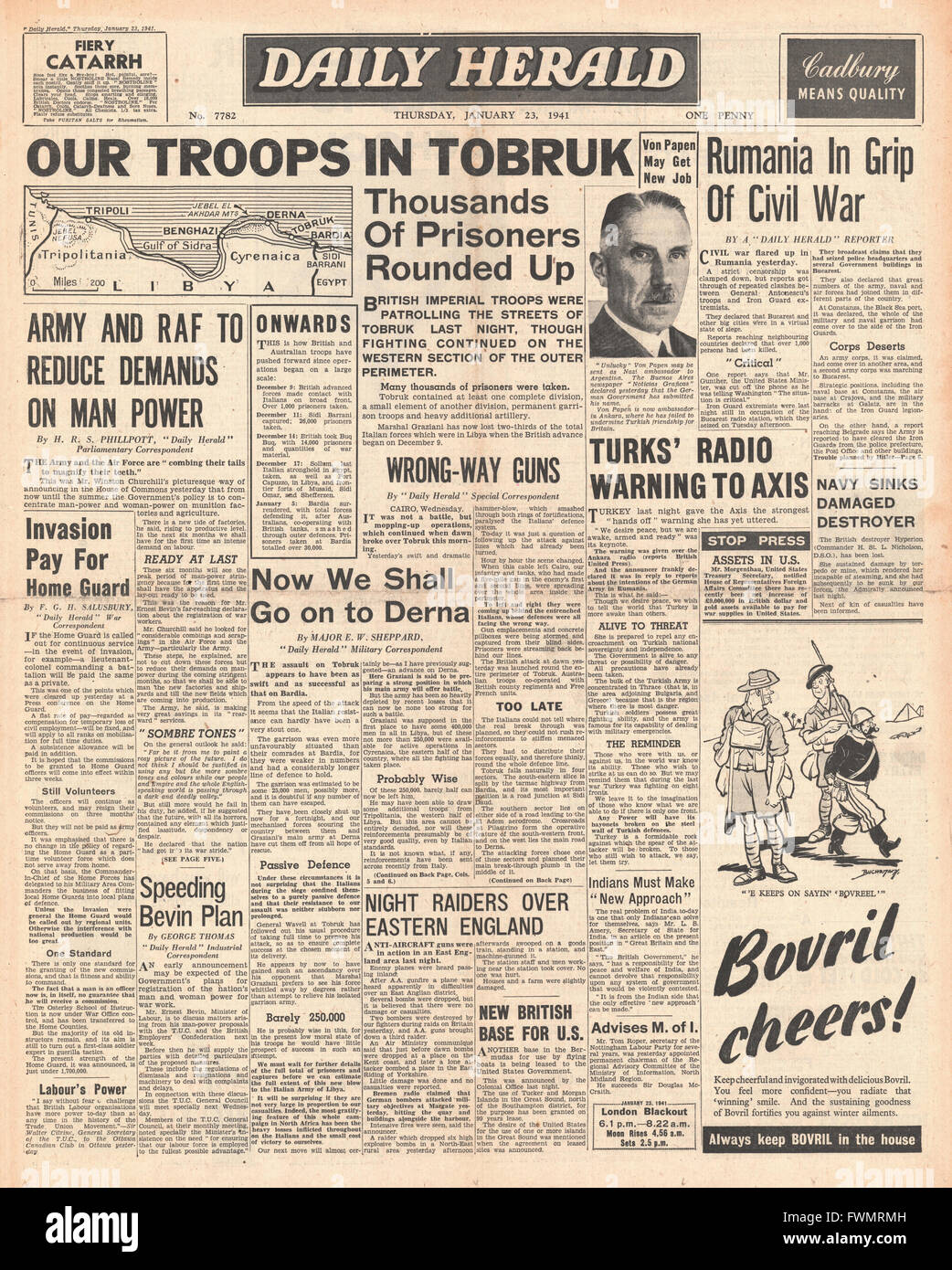 1941 front page Daily Herald Automne Tobruk aux Alliés Banque D'Images