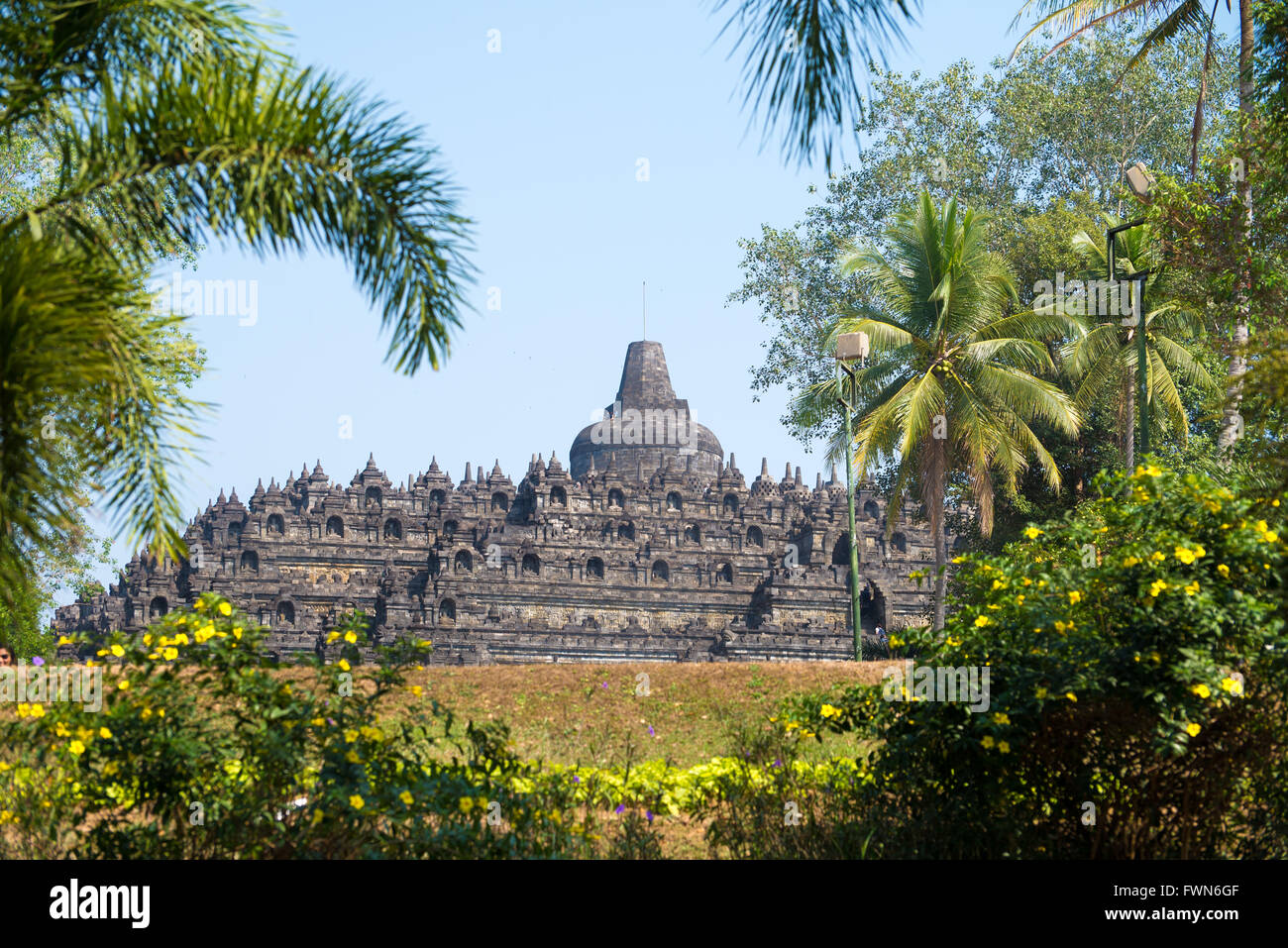 Temple de Borobudur, vue depuis le nord-ouest Banque D'Images