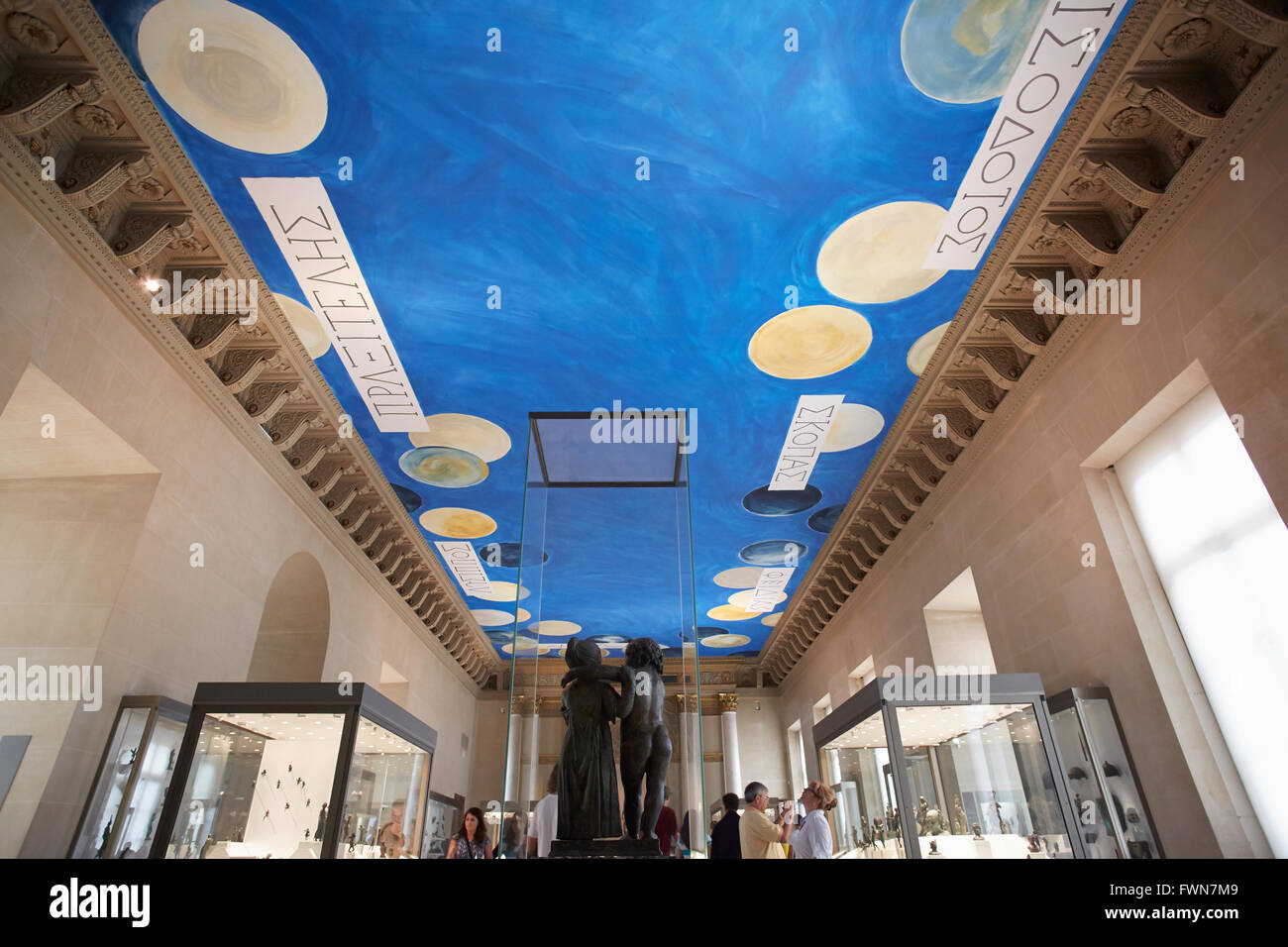 Musée du Louvre intérieur avec plafond peint par Cy Twombly Banque D'Images