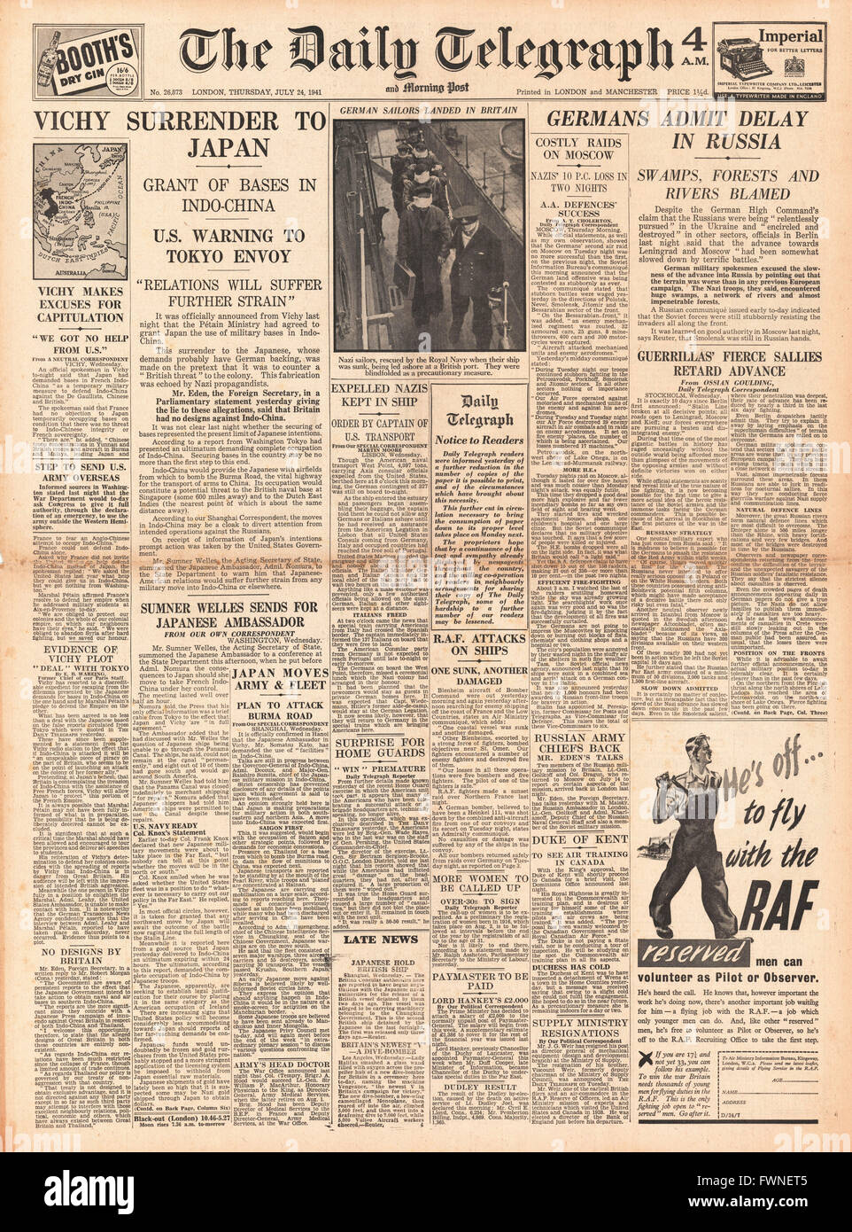 1941 front page Daily Telegraph Maréchal Pétain renonce à l'Indo- Chine au Japon Banque D'Images