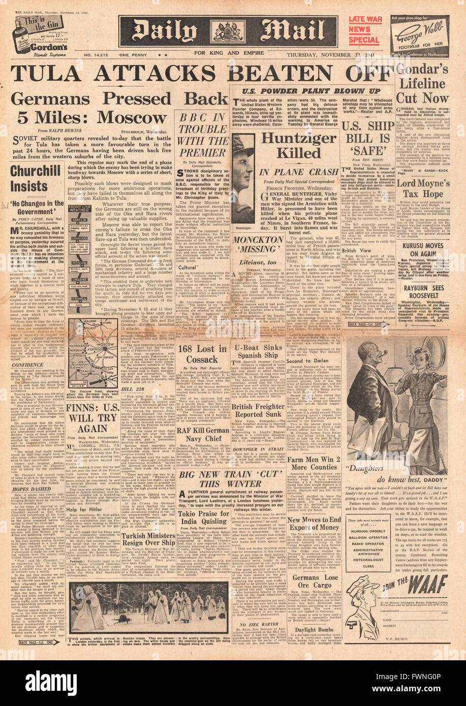 1941 front page Daily Mail d'attaque de l'armée allemande qui s'est tenue à Tula et Général Huntziger tués dans l'écrasement Banque D'Images