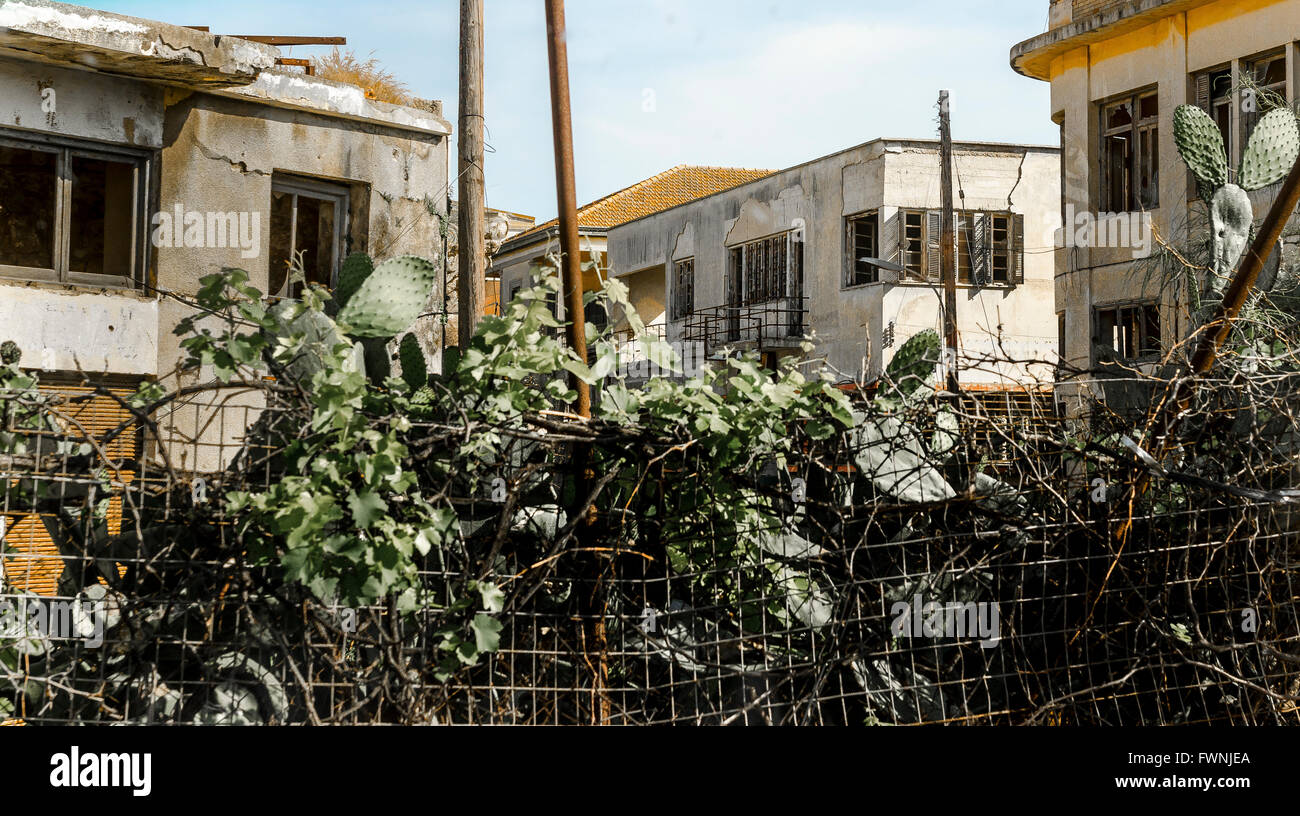 Bâtiments de Varosha, un quart de l'australe ville chypriote de Famagouste. Banque D'Images