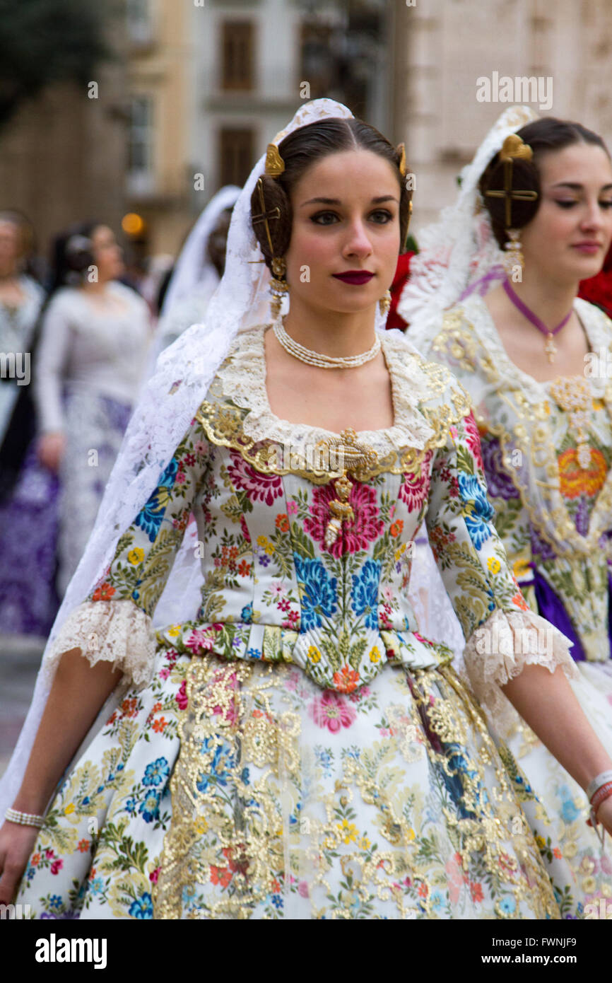 Femme en costume traditionnelle de Valence Valencia Espagne Banque D'Images