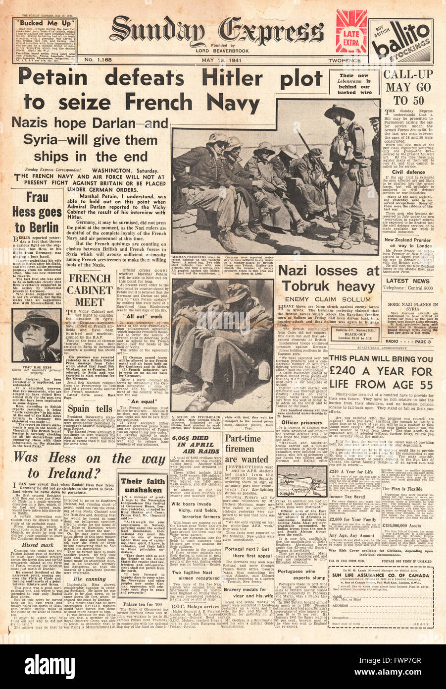 1941 front page Sunday Express Pétain conserve le contrôle de la Marine française Banque D'Images