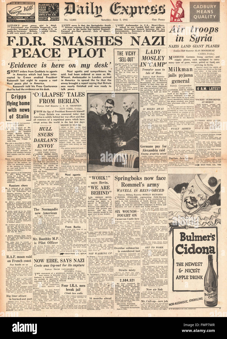 1941 front page Daily Express Roosevelt bat le terrain de la paix nazie Banque D'Images