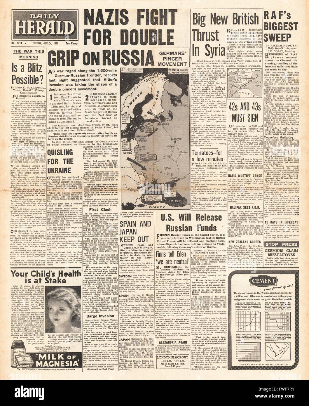 1941 front page Daily Herald l'Allemagne nazie envahit l'Union soviétique et les forces britanniques à Palmyre Banque D'Images
