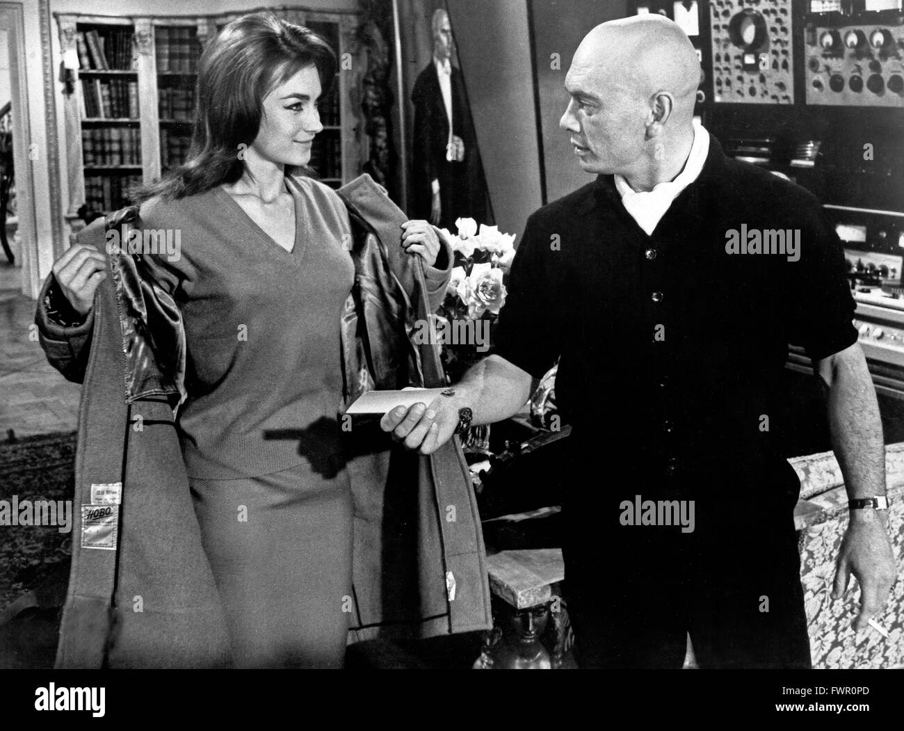 Une fois de plus, avec sensation !, alias : noch einmal mit Gefühl, Großbritannien 1960, Regie : Stanley Donen, acteurs : Shirley Ann Field, Yul Brynner Banque D'Images