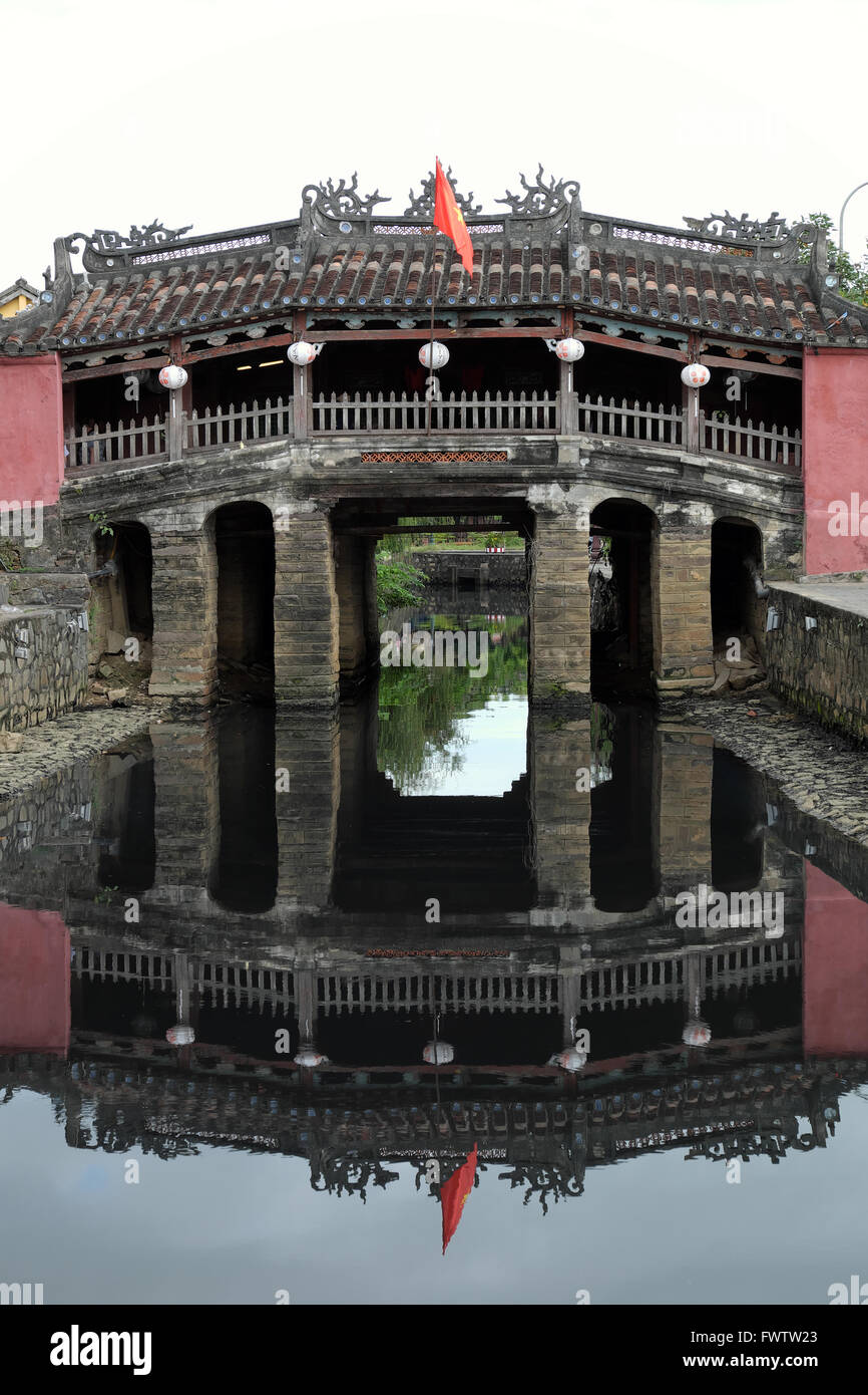 Vieille ville de Hoian, ancienne maison avec toit de tuiles, ancien architecte, ce lieu est le patrimoine de pays, ville sympa avec environnement Banque D'Images