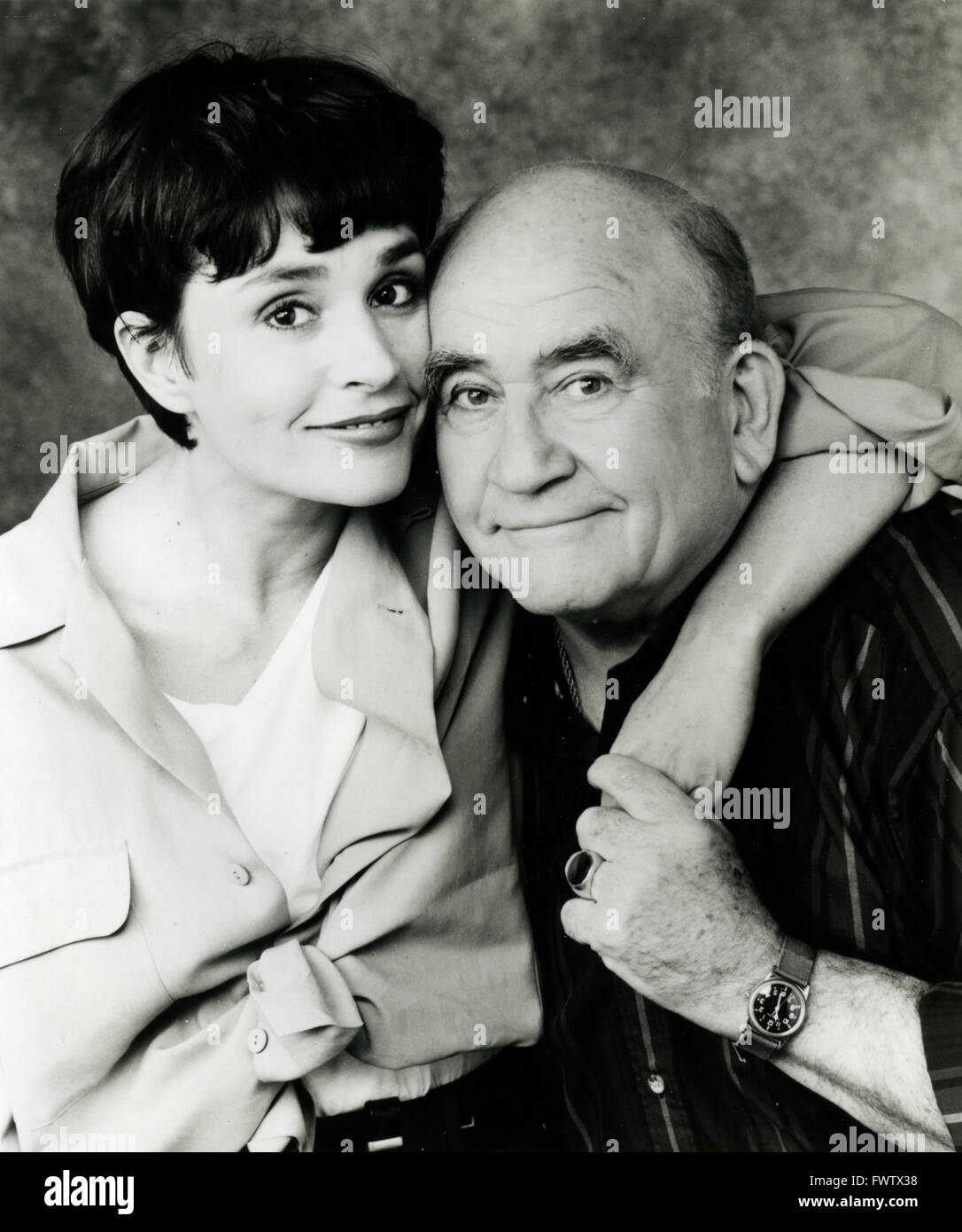 Diane Venora et Edward Asner dans la série télévisée Thundey Alley, USA 1994 Banque D'Images